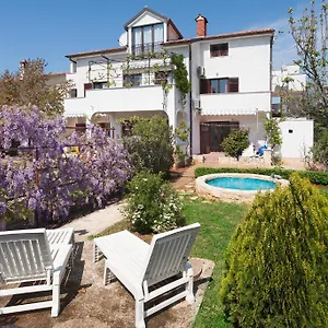 Elena Appartamento Porec